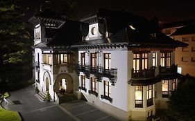 Hotel Palacio Arias